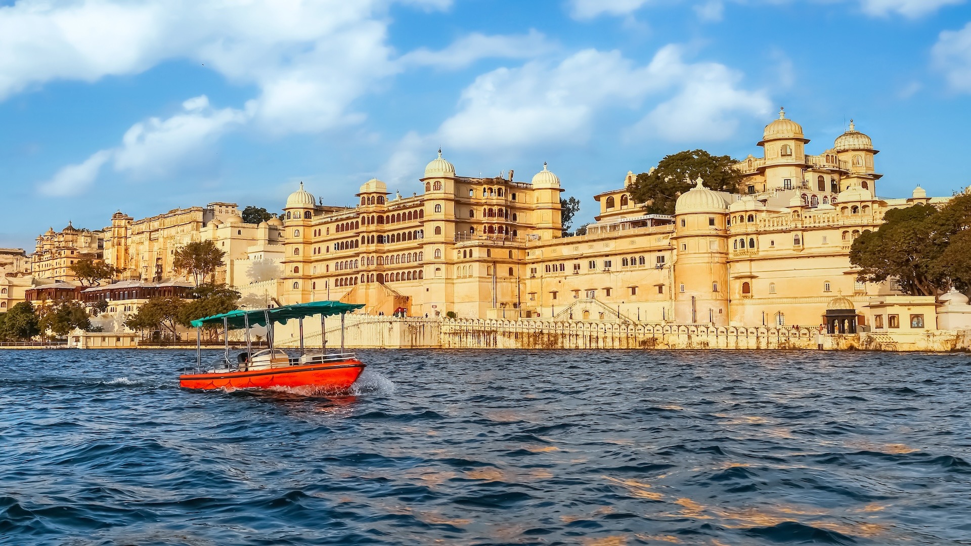 City Palace lakefront, Udaipur